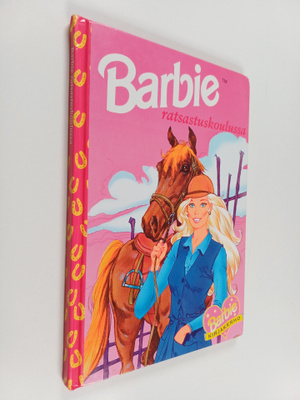 Barbie ratsastuskoulussa