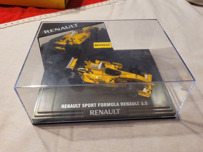Renault Sport Formula 3,5  1:43 pienoismalli