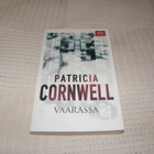 Patricia Cornwell Vaarassa -pok - pikkukuva 1