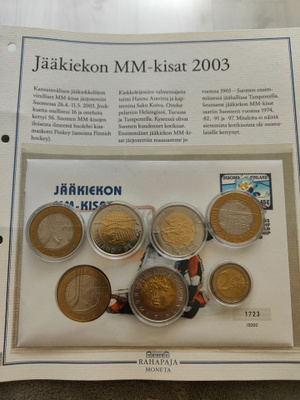 Kuvassa näkyvät seitsemän juhlarahaa