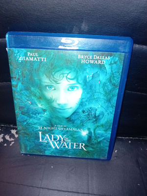 Blu-ray Lady in the Water ( SIS POSTIKULU )