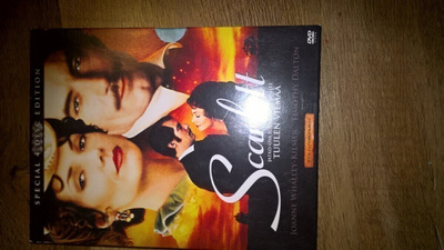 Tuulen viemää 4 dvd ja Scarlett  4DVD)
