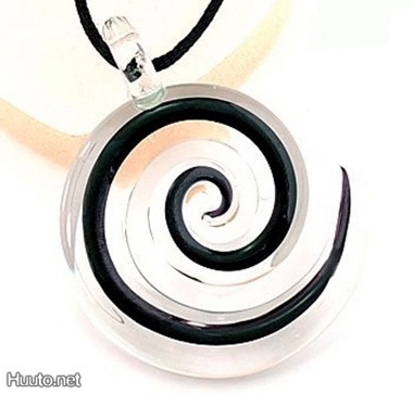 1355 .. Murano Lampwork Taidelasi Kaulakoru