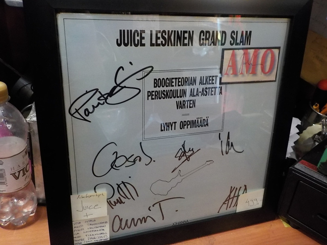 JUICE LESKINEN TAULU ITSE MESTARIN + 7 NIMMARILLA