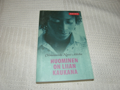 Chimamanda Ngozi Adichie Huominen on liian kaukana -pok