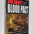 Dan Abnett : Blood Pact - pikkukuva 1