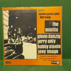 THE MISFITS - NIGHT OF THE LIVING DEAD M-/M- -93 UK 7" - pikkukuva 2
