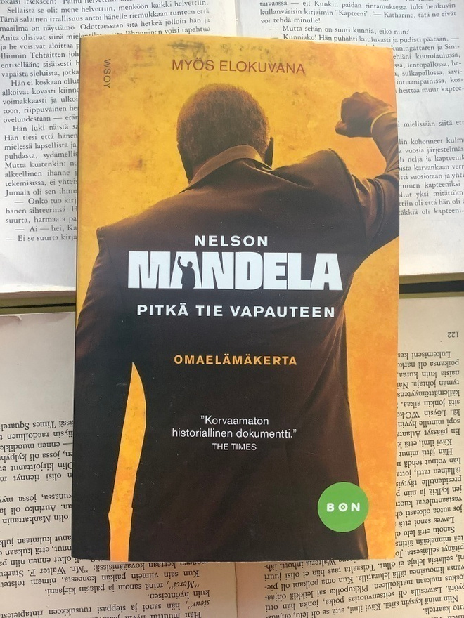 Nelson Mandela - Pitkä tie vapauteen: omaelämäkerta (nid.)