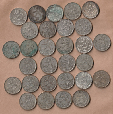 1 -markkasia 29 kpl vuosilta 1964 - 1968 (sis. hopeaa)
