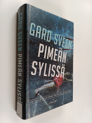 Gard Sveen : Pimeän sylissä