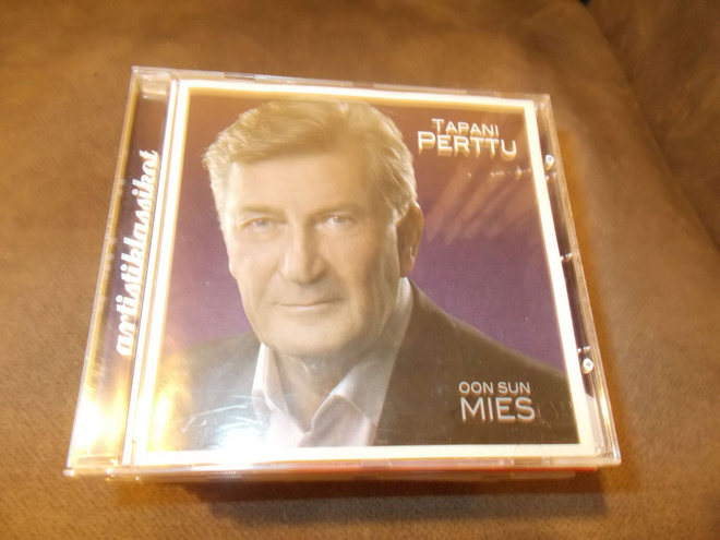 CD TAPANI PERTTU ** OON SUN MIES **