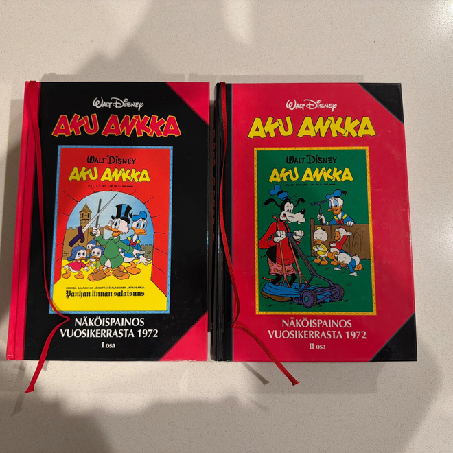 Aku Ankka näköispainos 1972 Osat 1 ja 2
