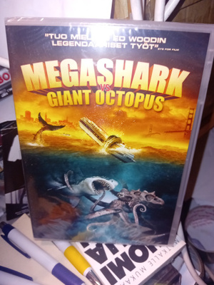 DVD MEGASHARK VS. GIANT OCTOPUS ( UUSI ) SIS POSTIKULU