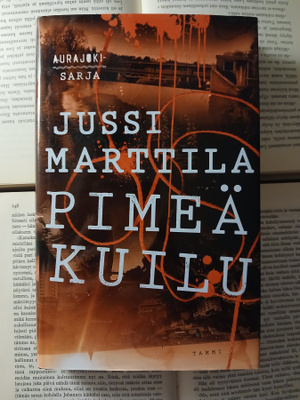 Jussi Marttila - Pimeä kuilu (sid.)