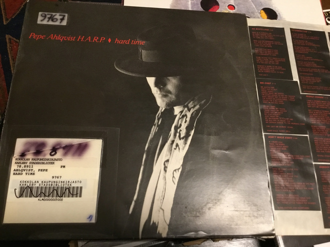 Pepe Ahlqvist Harp Hard time Lp kirjasto-poisto  1991