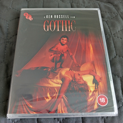 Gothic (1986) - yövieraat Blu-Ray **muoveissa**