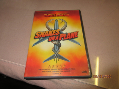 Snakes on a Plane (DVD) }