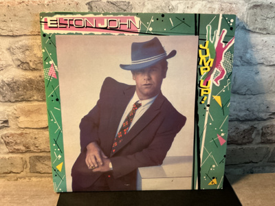 ELTON JOHN: Jump Up Lp levy