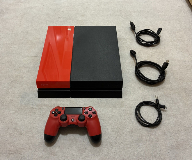 PlayStation 4 (huollettu)