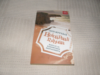 Outi Nyytäjä Heinäpaali roihuaa -pok