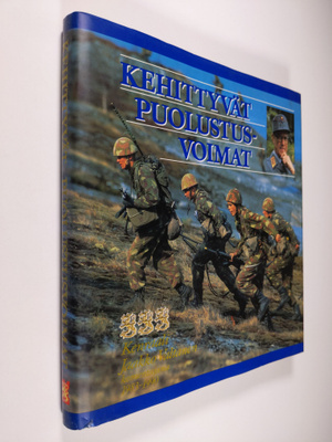 Jan ym. (toim.neuvosto) Klenberg : Kehittyvät puolustusvo...