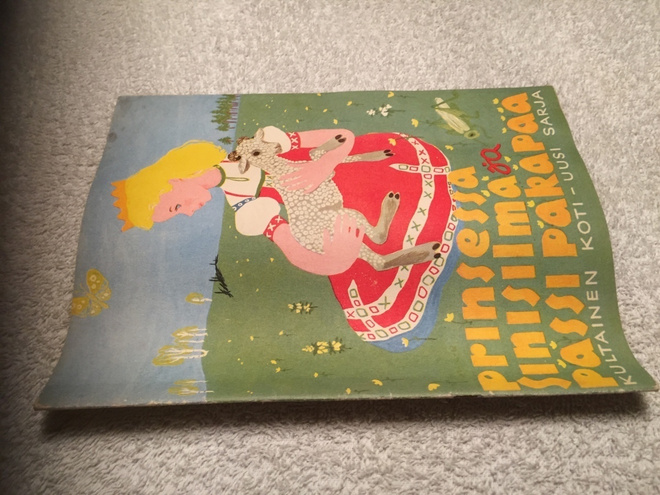 KULTAINEN KOTI PRINSESSA SINISILMÄ.......1952 HYVÄ