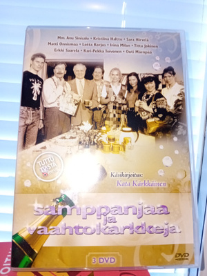 3dvd Samppanjaa ja vaahtokarkkeja ( SIS POSTIKULU)