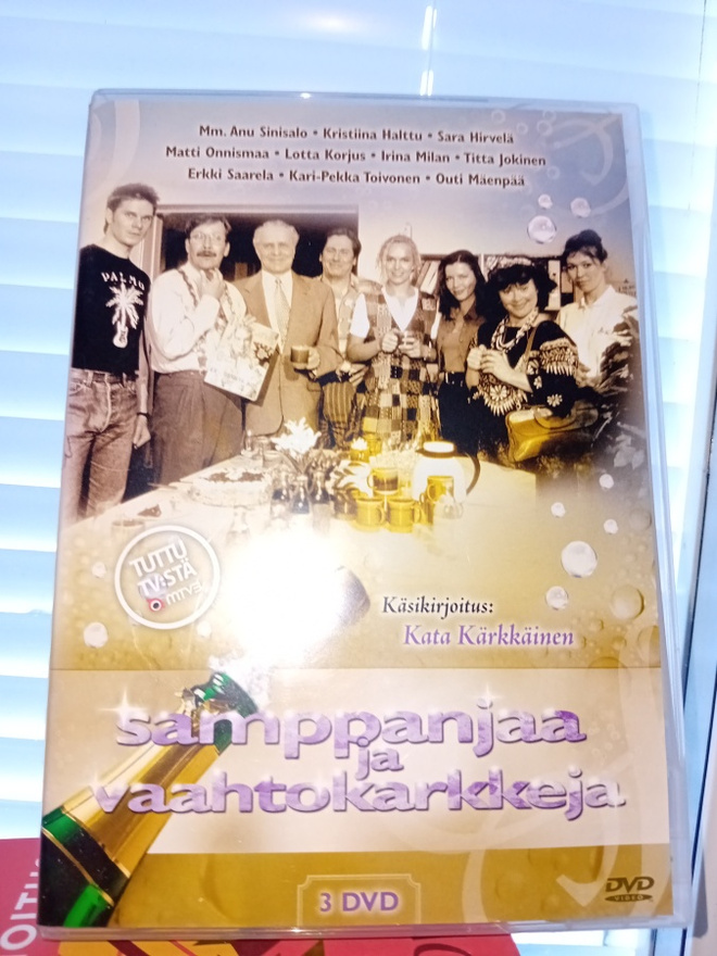3dvd Samppanjaa ja vaahtokarkkeja ( SIS POSTIKULU)