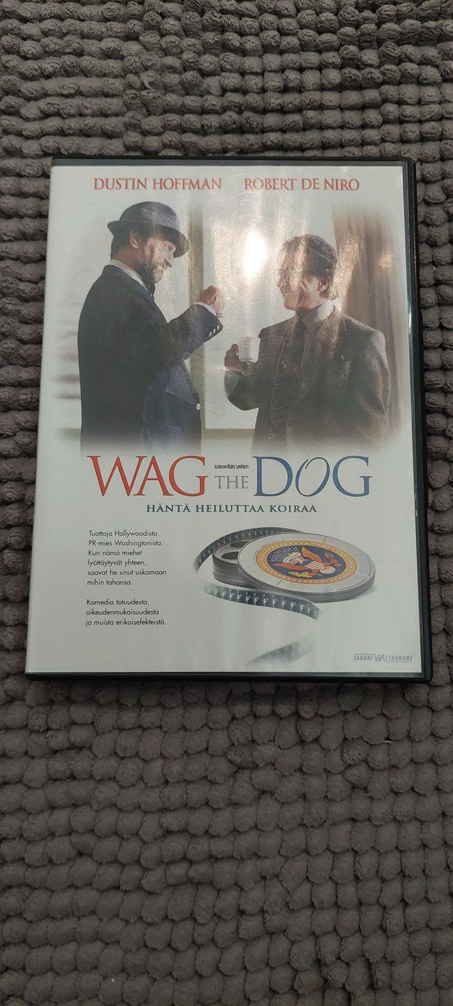 Wag the dog - häntä heiluttaa koiraa Dvd Suomiversio