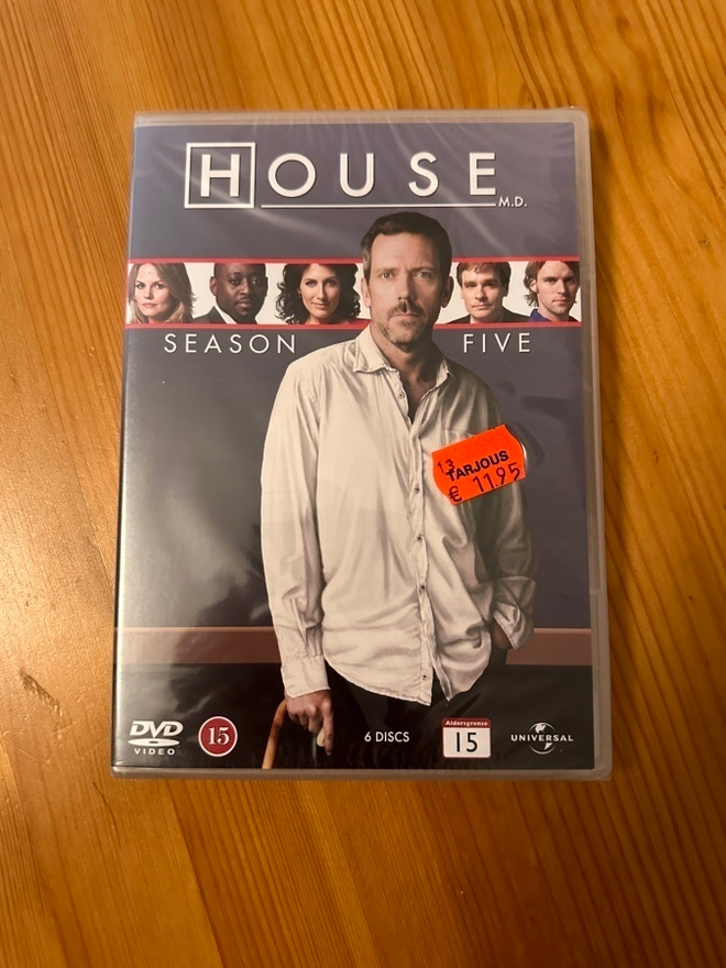 House M.D. Season 5.  DVD