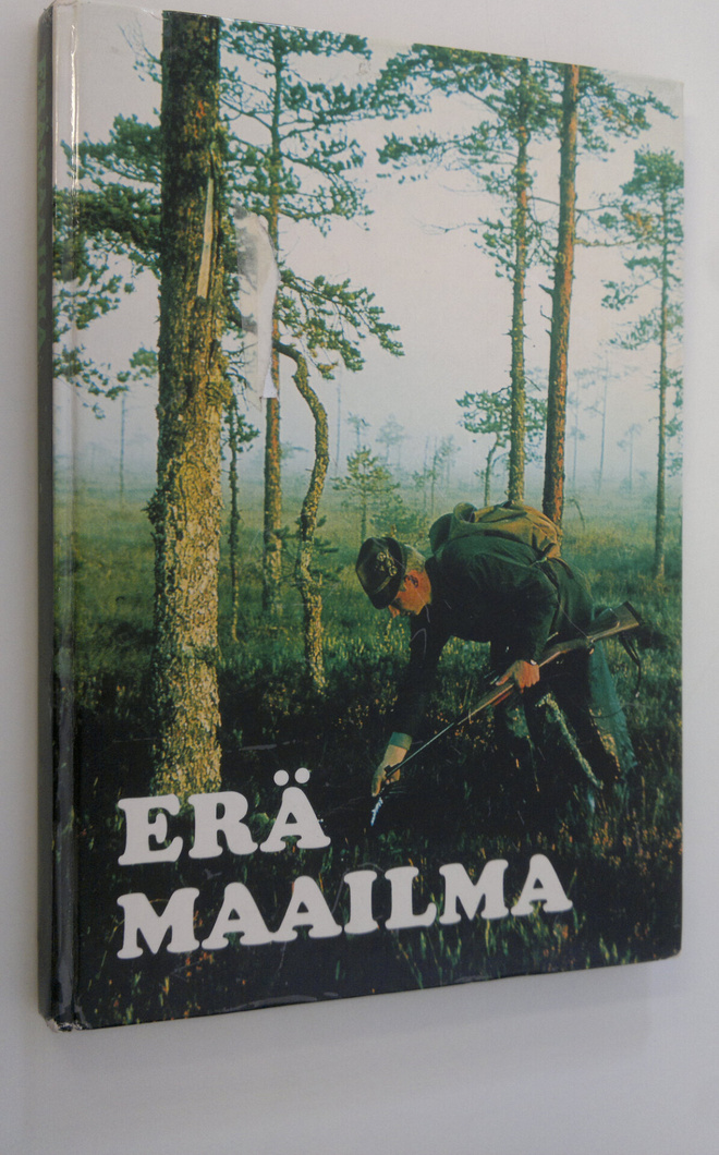 Hannu (toim.) Sarrala : Erämaailma (1975)