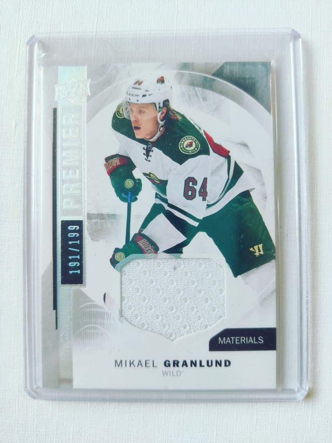 Mikael Granlund - 15-16 Premier Spectrum Jersey /199