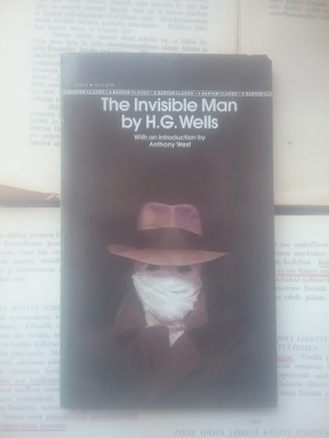H.G. Wells - The Invisible Man (paperback)