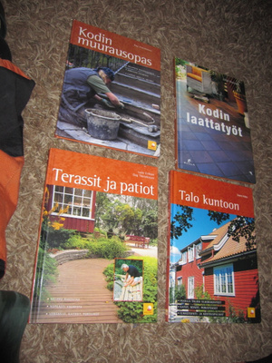 4 hyväkuntoista rakennusalan kirjaa