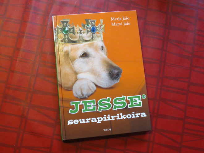 Kirja Jesse seurapiirikoira (Mervi ja Marvi Jalo), kovakant.