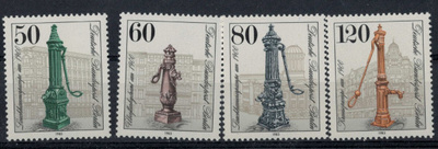 Berlin Mi 689-92 ++