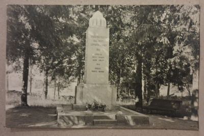 Leppävirta: 1928 Sankaripatsas **' (738)