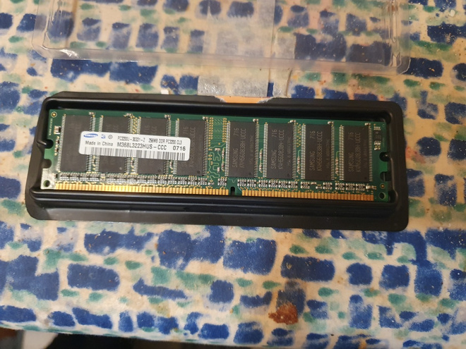 Samsung PC3200U - 30331 - Z 256MB DDR PC3200 CL3