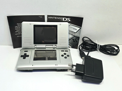 Nintendo DS konsoli