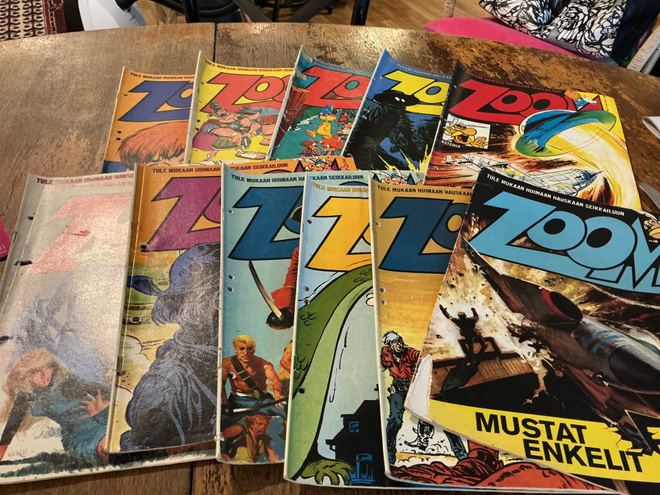 Zoom 1974 erä lehtiä 13 kpl