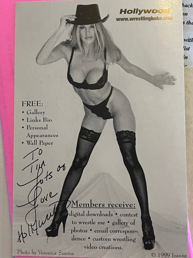 Jeanne "Hollywood" Basone nimikirjoitus