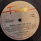 OLIVIA NEWTON-JOHN : MAKING A GOOD THING BETTER LP - pikkukuva 3