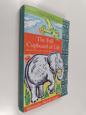 Alexander McCall Smith : The Full Cupboard of Life