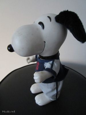 Ressu Snoopy retro baseballin pelaaja 1966 figuuri