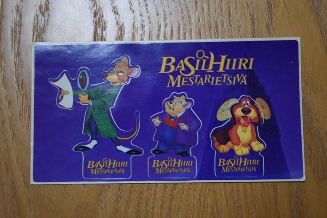 Basil Hiiri mestarietsivä. Tarra postikortti Disney