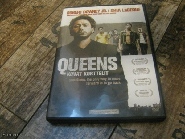 Queens - Kovat Korttelit (DVD)
