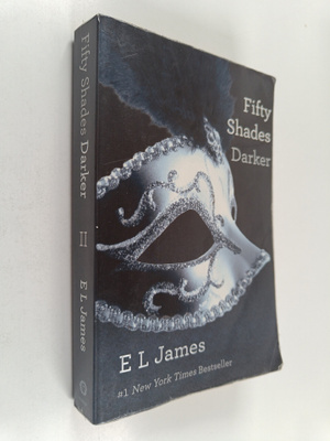 E. L. James : Fifty Shades Darker