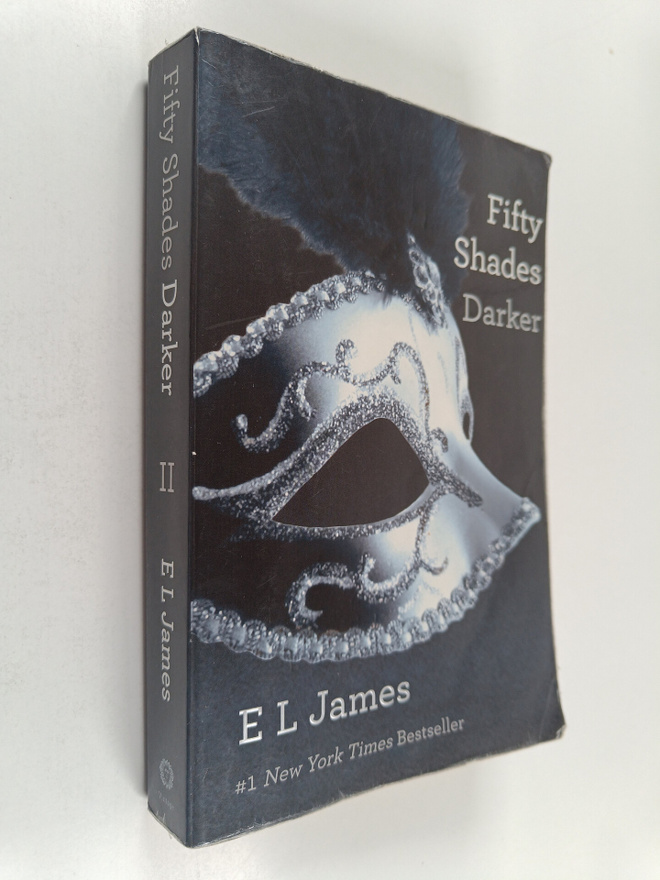 E. L. James : Fifty Shades Darker