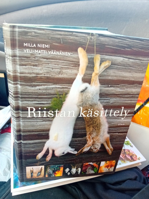 Niemi - Väänänen  :  Riistan käsittely ( SIS POSTIKULU )