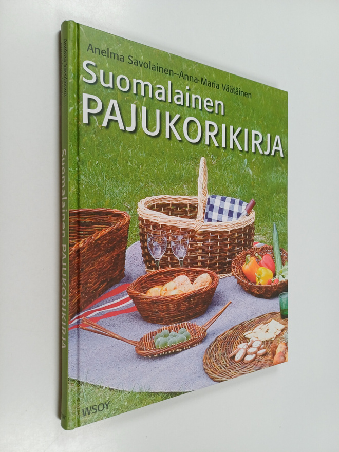 Anelma Savolainen : Suomalainen pajukorikirja